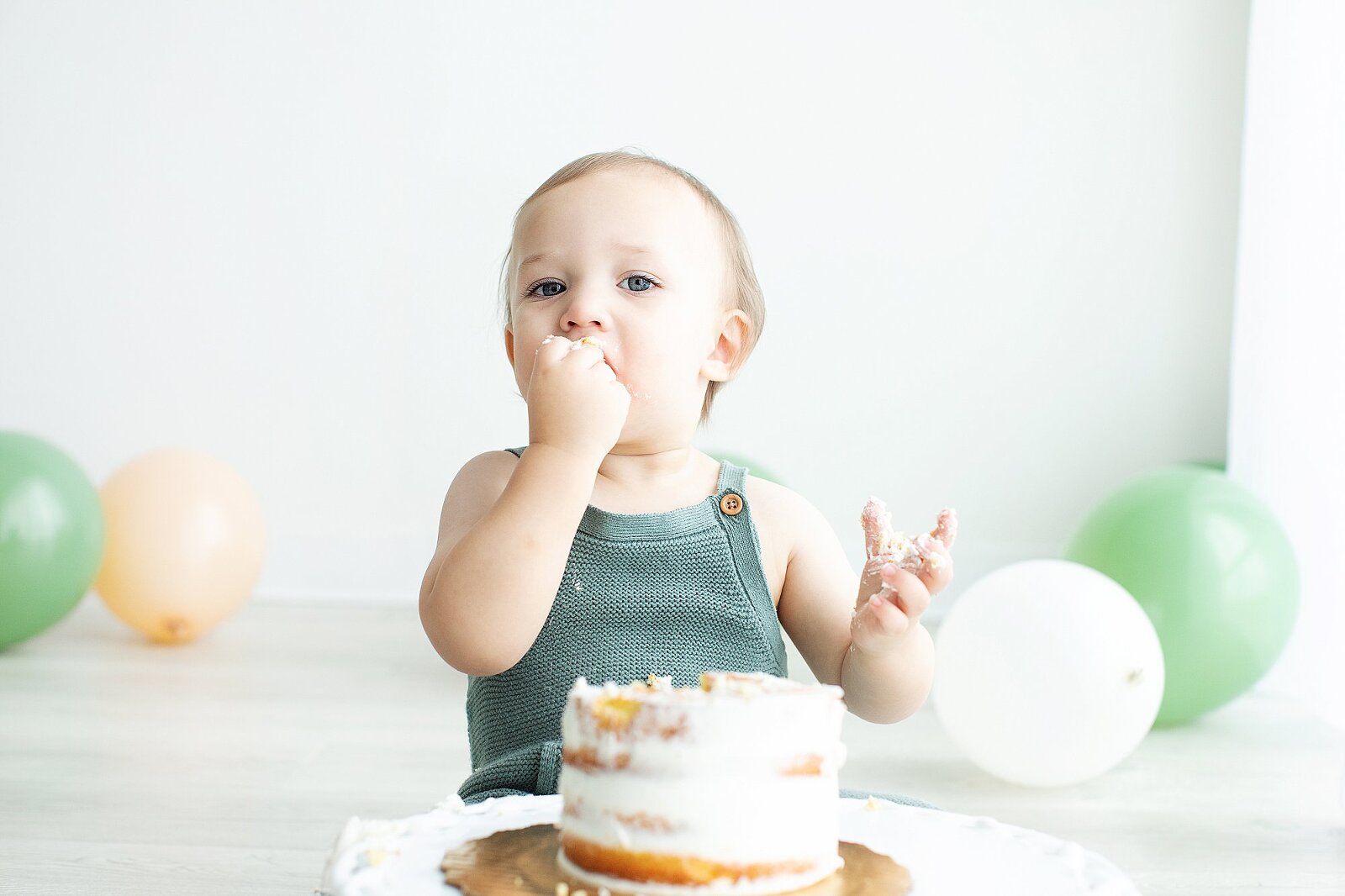 https://www.whitestorkandco.com/wp-content/uploads/2021/09/baby-milestones-nashville-baby-photographer-_One046_WEB-1%28pp_w1600_h1066%29.jpg