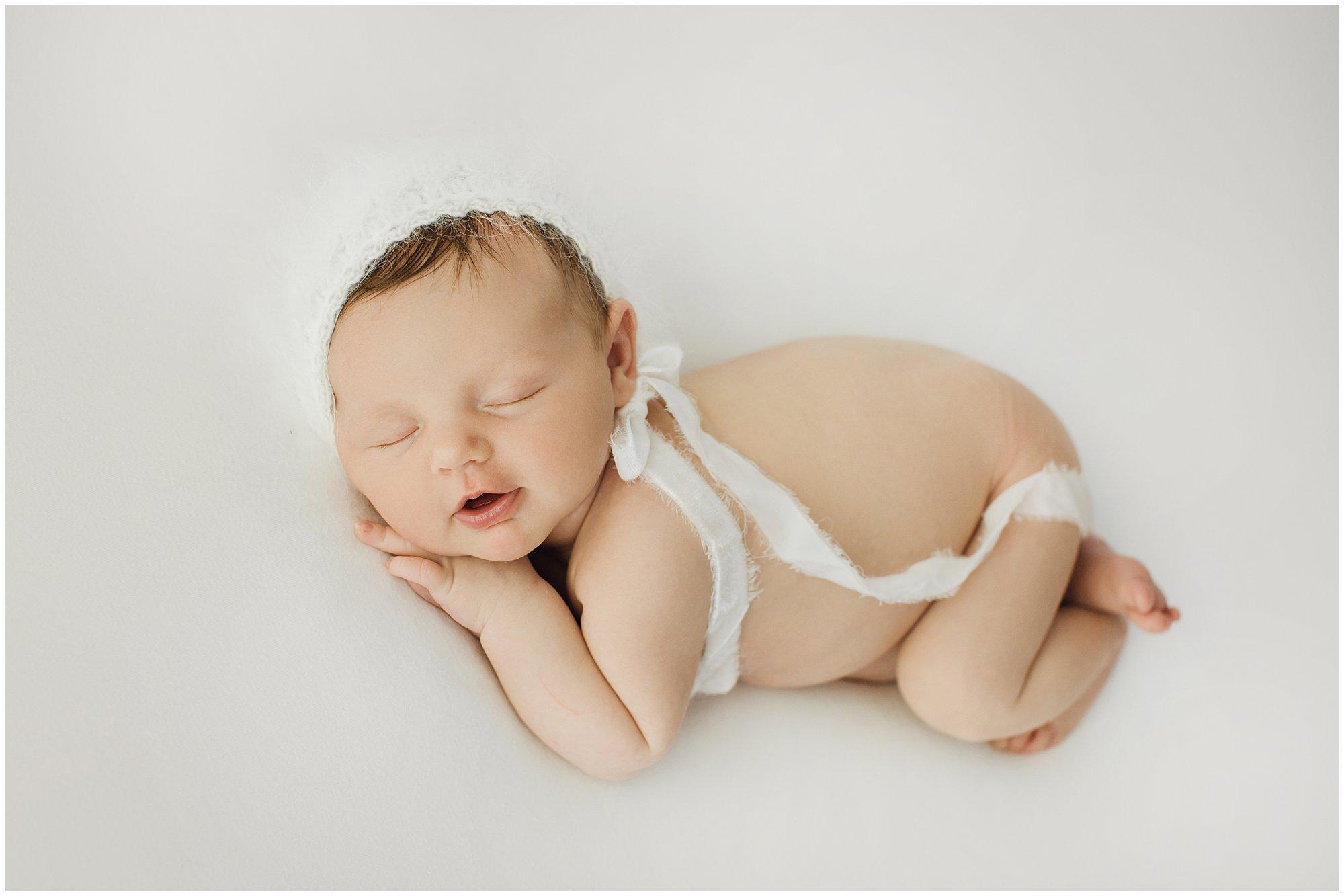 best newborn photographer in nashville tn