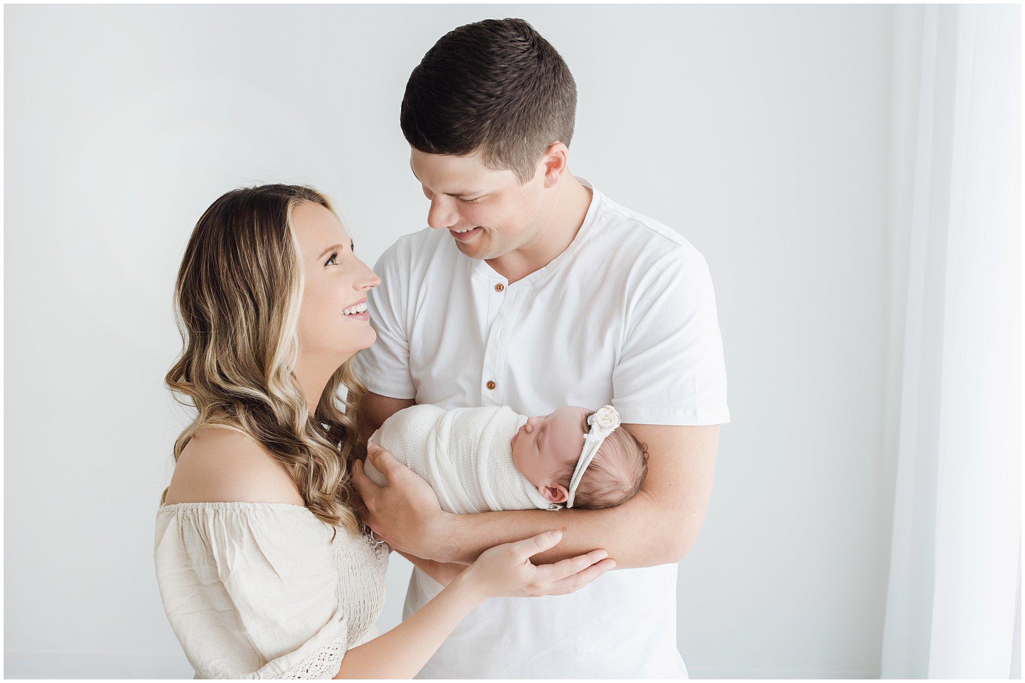 best newborn photographer in nashville tn