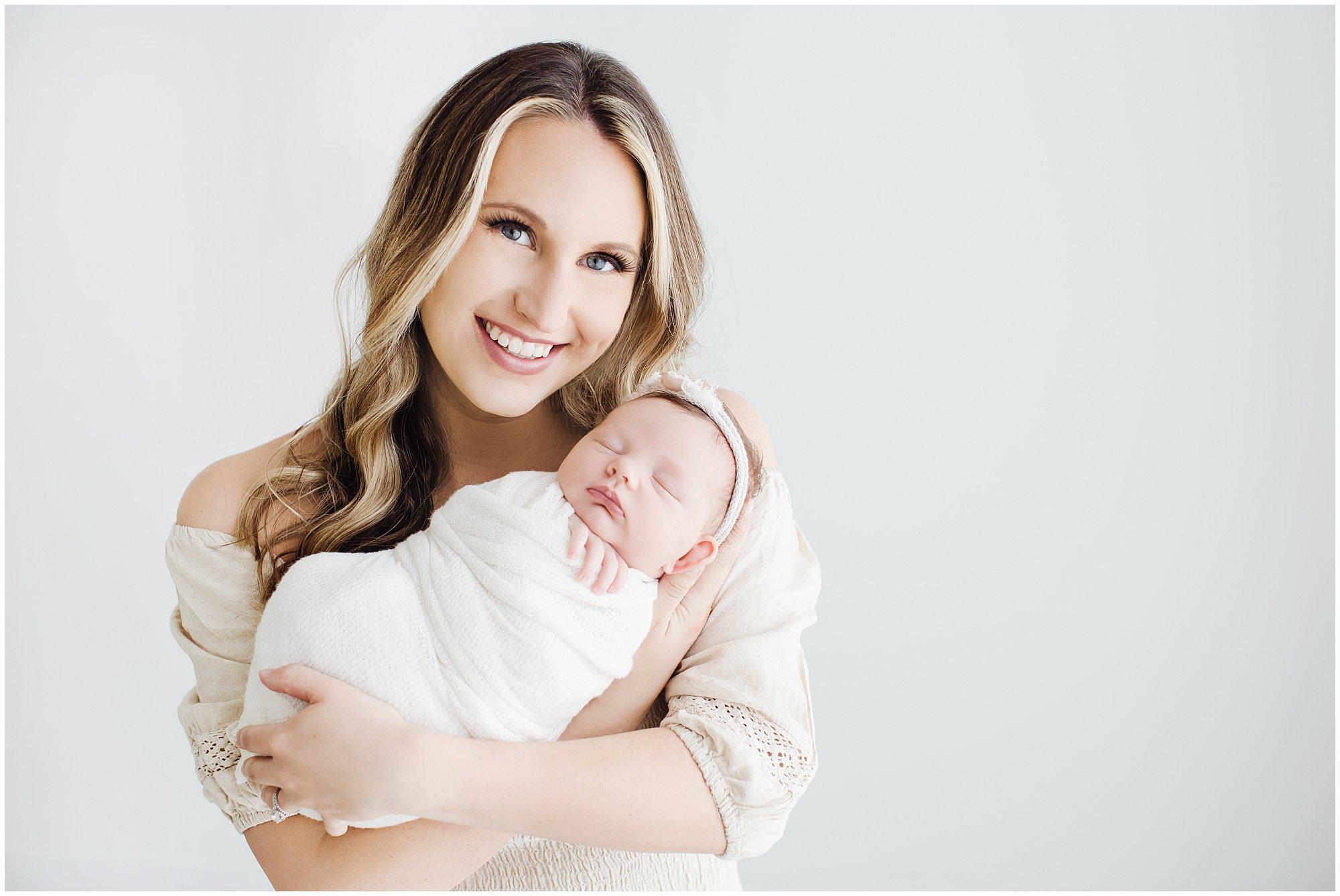 best newborn photographer in nashville tn